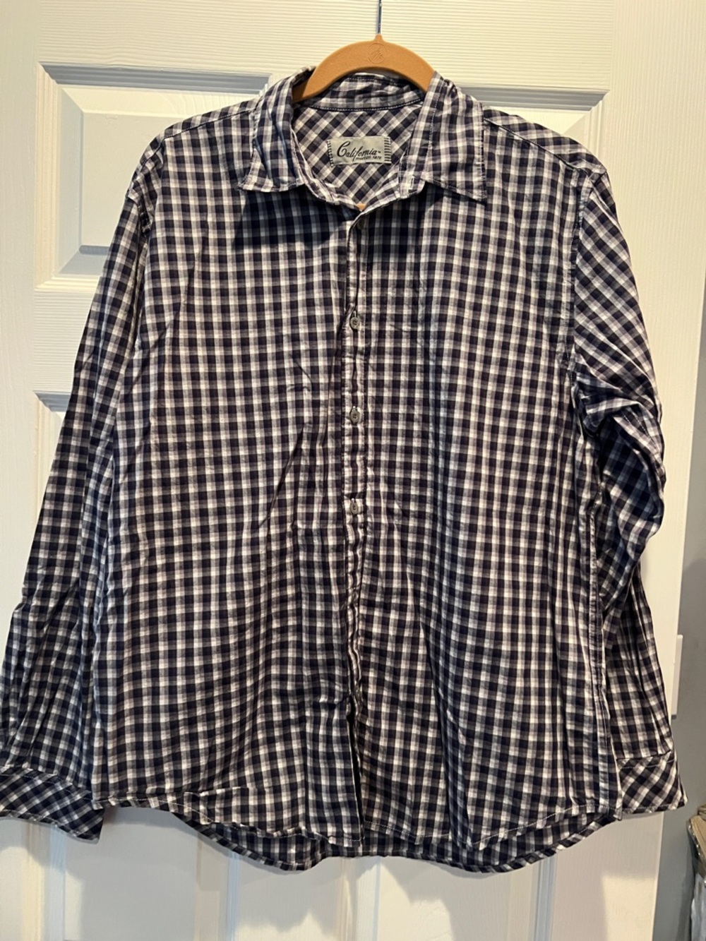 California Shirt Co. Men’s Navy and White Plaid Long-Sleeve Button-Down Shirt